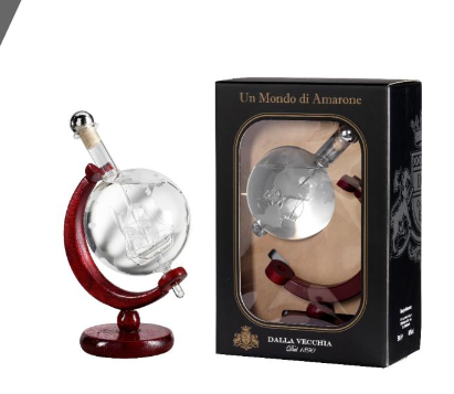 Umberto Bonollo Grappa Amarone im Glas Globus